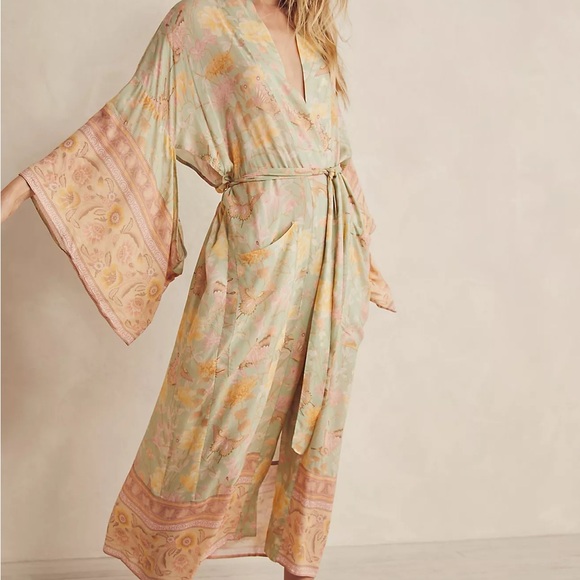 Spell Butterfly Maxi Robe / Kimono - Picture 3 of 9